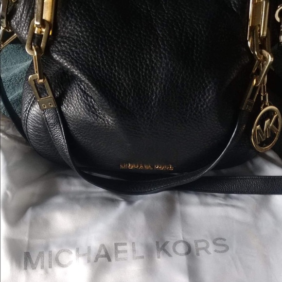 Michael Kors Handbags - Michael Kors leather purse